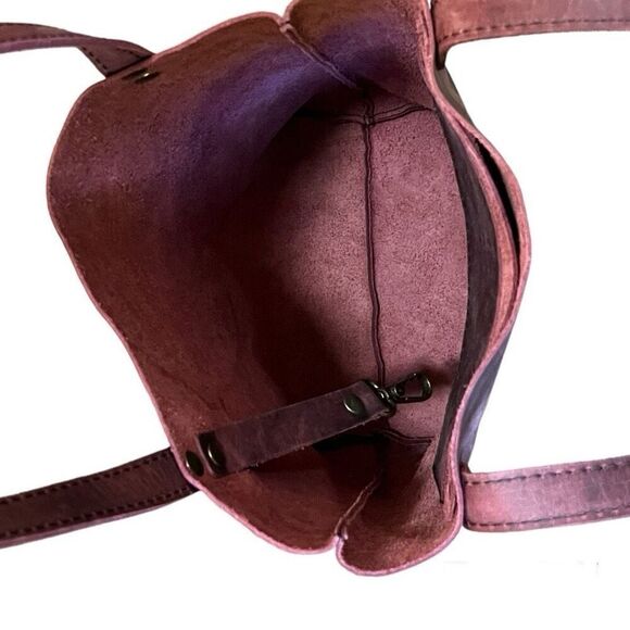 Full Grain Leather Tote in Wine - Picture 6 of 11